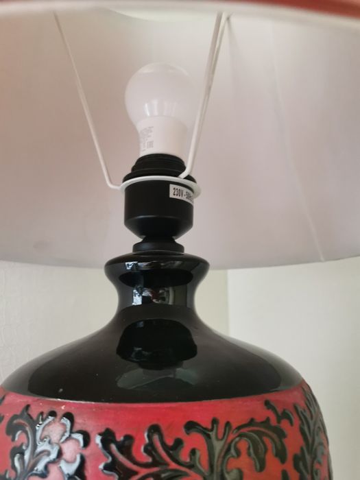 Lampa duża stojąca (komoda, konsola, postument itp)