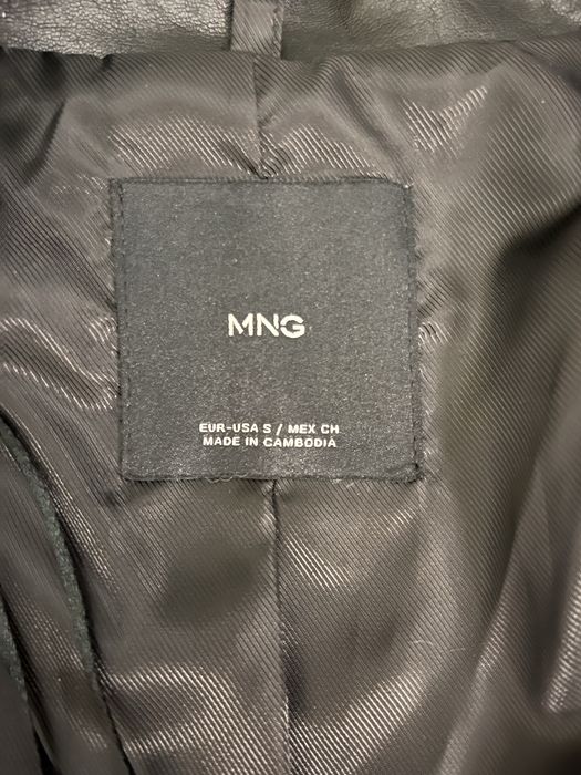 Куртка чорна .Косуха чорна Mango