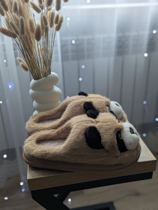 Милі домашні тапочки панди