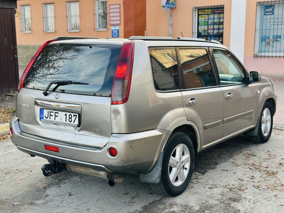 Продам Nissan X-Trail 2.2 дизель на боевом ходу !