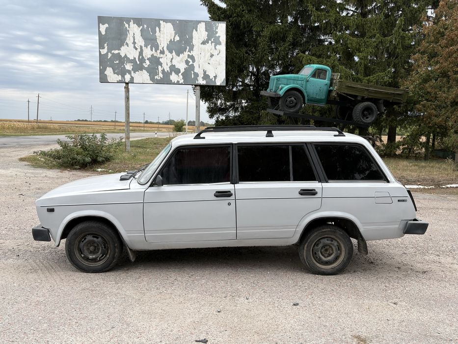 Автомобіль ВАЗ 2104