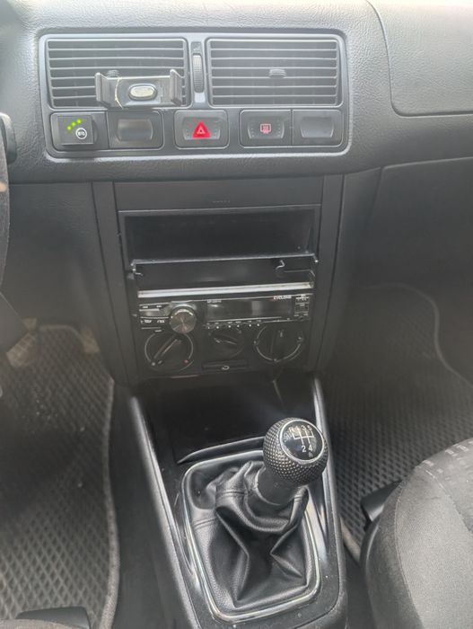 VW Golf 4 1.4 газ/бенз