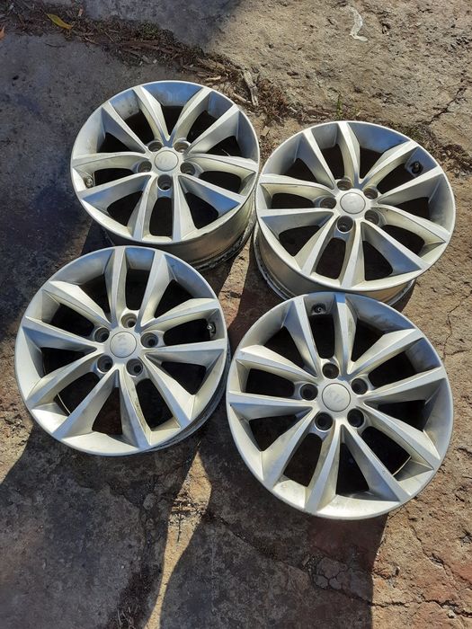 KIA Sorento 3 диски  R17