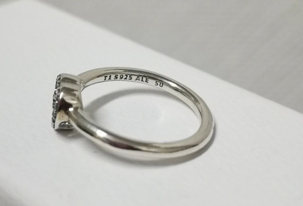 Anel Pandora prata com zirconias