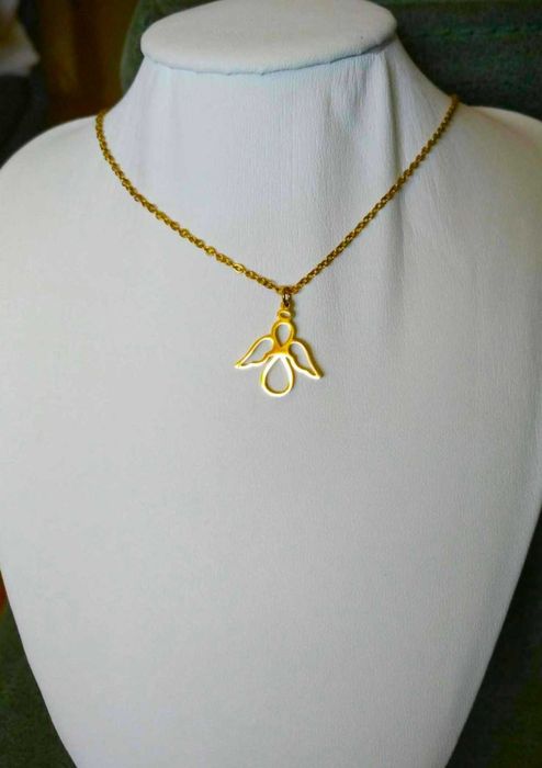 Colar Aço Dourado c/ Anjo Pequeno NOVO