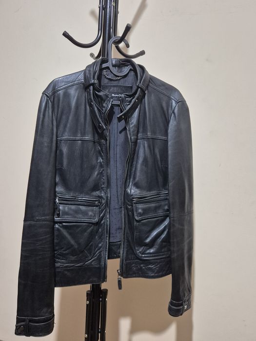 Jaqueta / Blusão de Pele Massimo Dutti Feminina - Preto - Tam. XS (32)