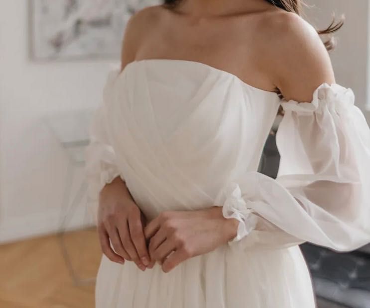 Roma - szyfonowa suknia ślubna z odpinanymi rękawami