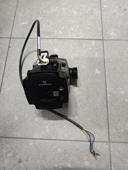 Pompa Grundfos UPM3 FLEX As 15-70