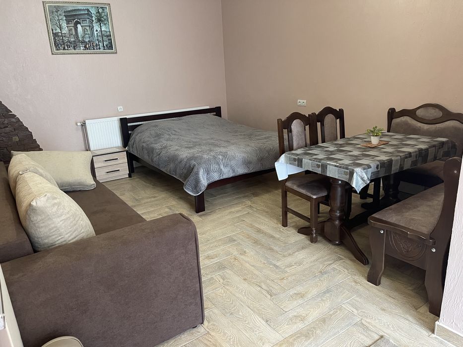 кімнати подобово  будинок