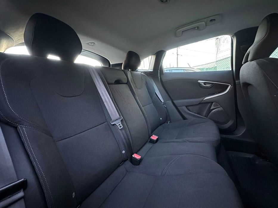 Volvo V40 1.6 Diesel `GARANTIA `