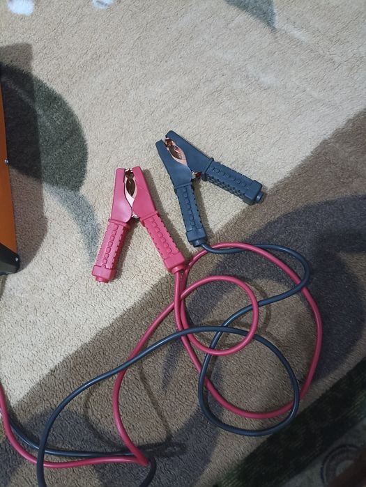 Продам устройство зарядное.