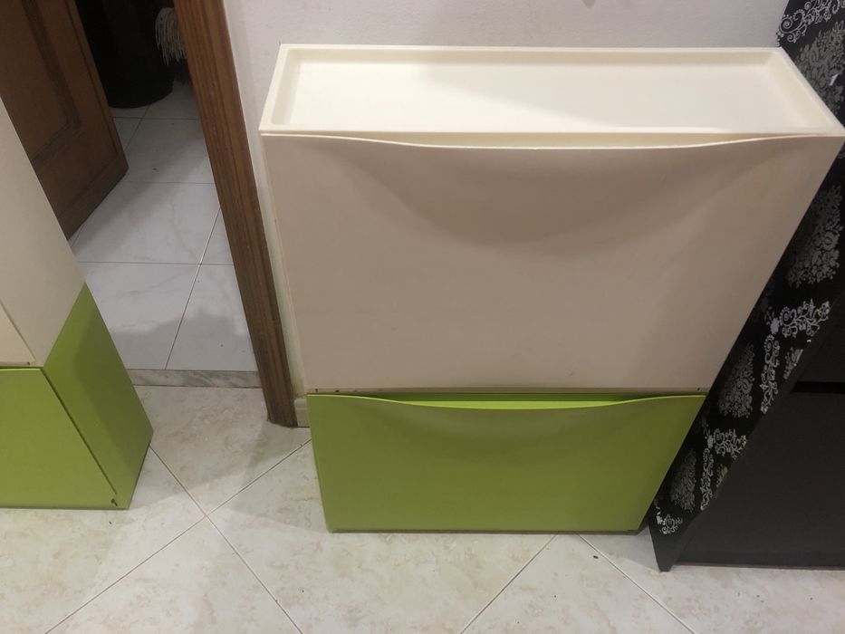 Sapateiras ikea usadas , 3 brancas e 3 verdes