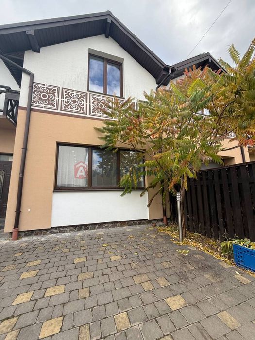 Продаж будинку в селі Конопниця