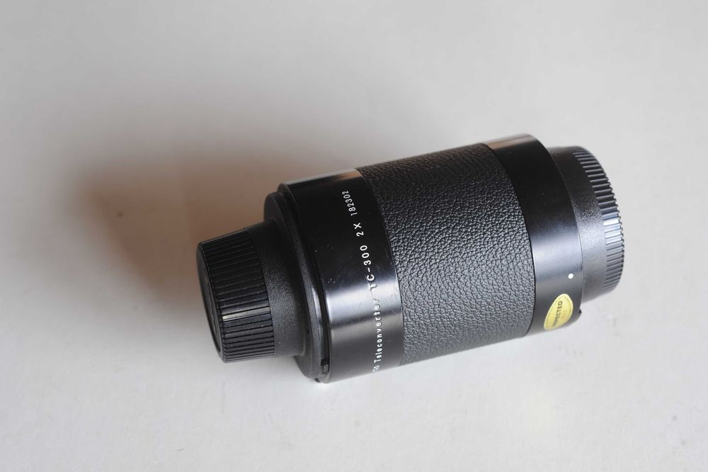 Nikon TC-300 (2x) Teleconverter