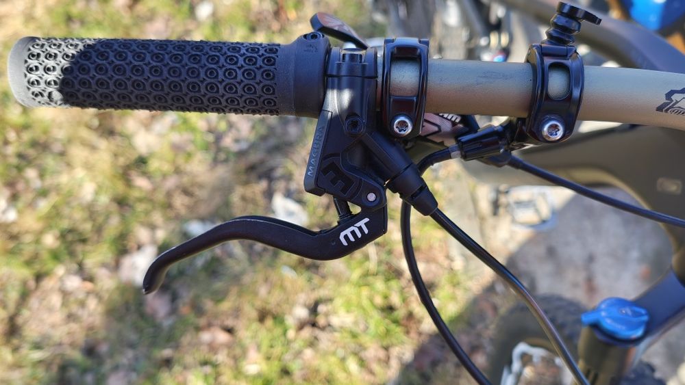 Canyon Neuron  / zawias Foxa / rozmiar L