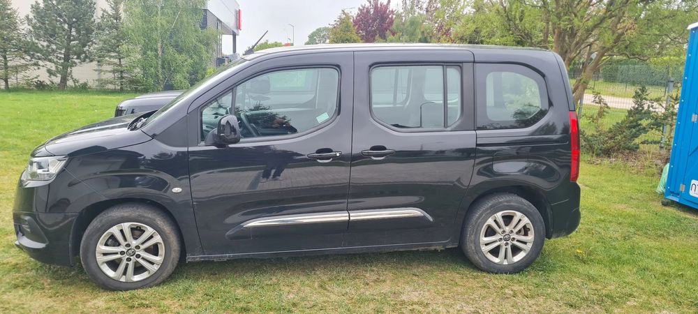 Toyota Proace City Verso Sprzedam Toyota Proace City Verso 1.5 D-4D Business