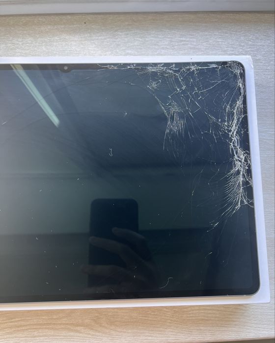 Samsung Galaxy Tab S11 Ultra - новый, разбит экран