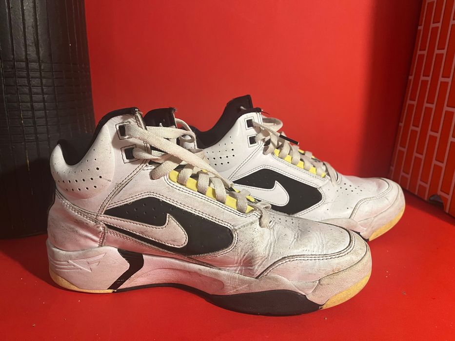 Nike Air Flight Mid