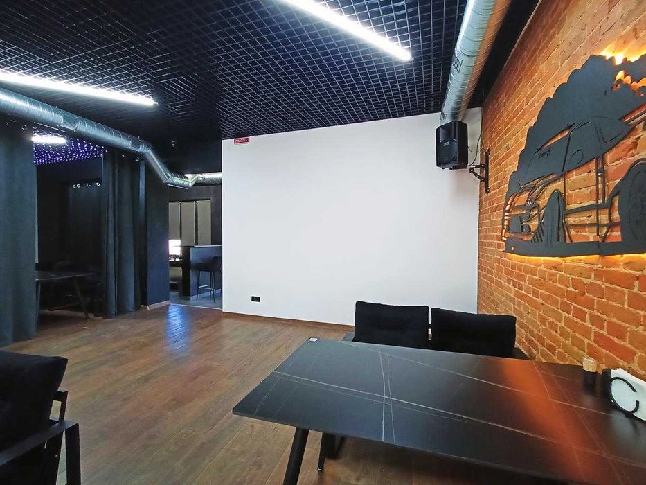 Оренда приміщення в центрі Чернігова, або готового бізнесу.