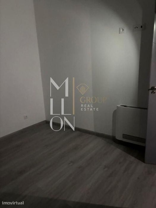 Apartamento T1 totalmente reconstruído no centro histórico da vila do
