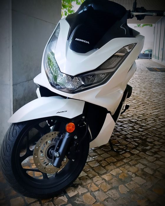 PCX 125- Moto impecável usada apenas para ir e vir ao trabalho