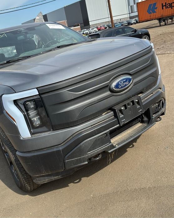 Ford F-150 LIGHTNING ф-150 шрот авторозбір крило, двері , фари, лобове