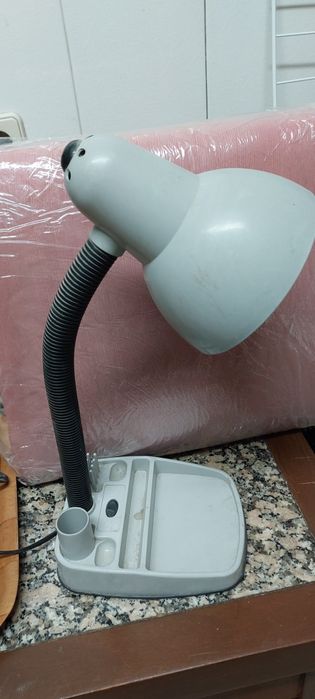 candeeiros de mesa e de parede