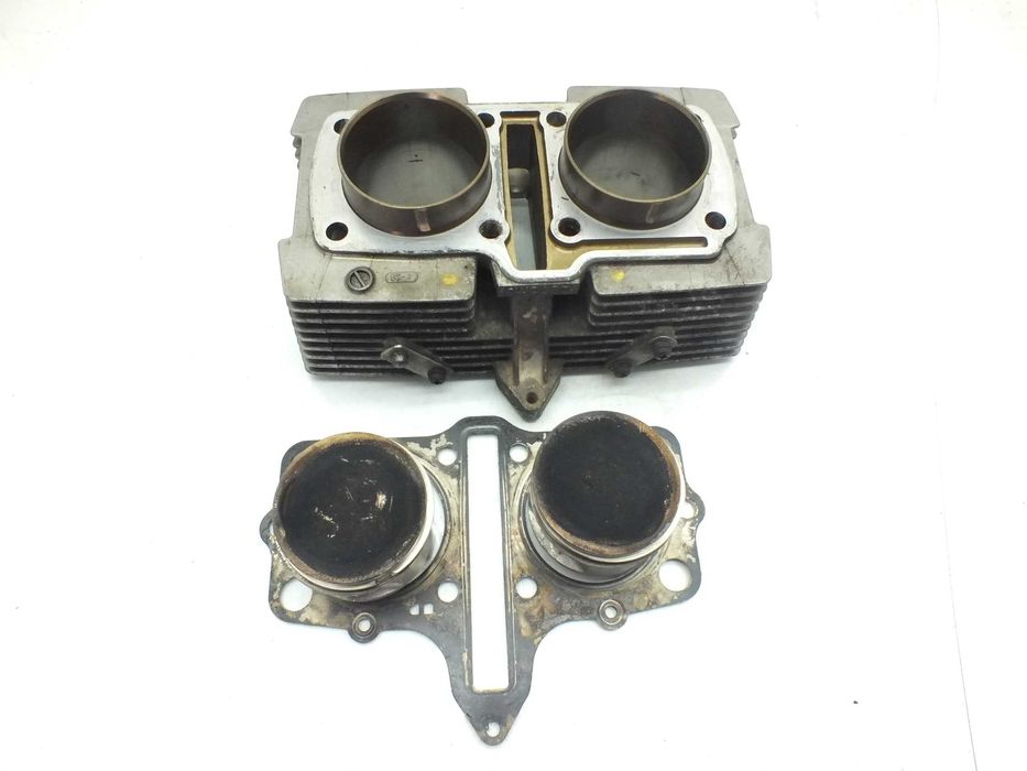 Suzuki GS 500 01- cylinder tłoki