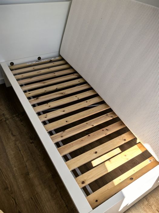 Cama nova com colchão - URGENTE