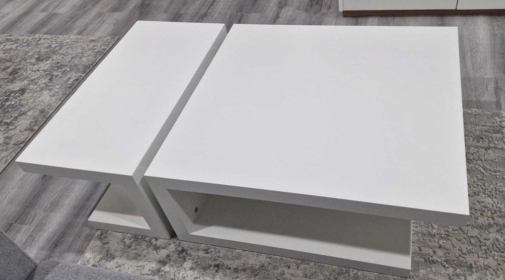 Mesa de centro branco em madeira