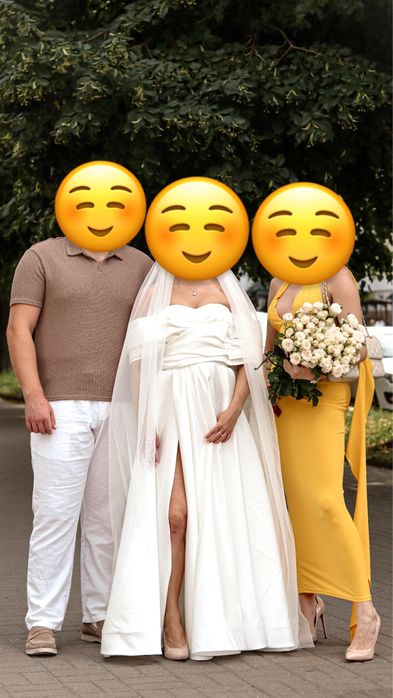 Продам весільну сукню