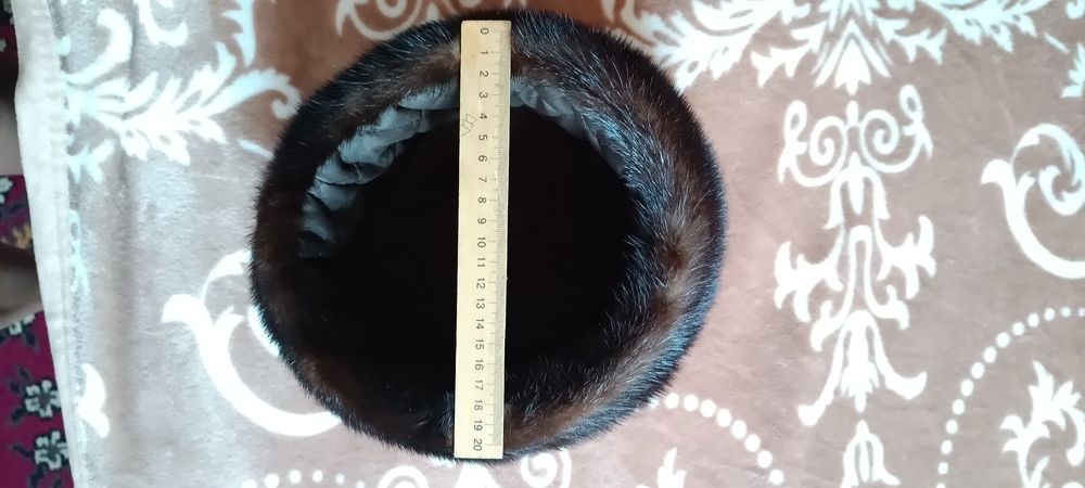 Продам норкову шапку в ідеальному стані