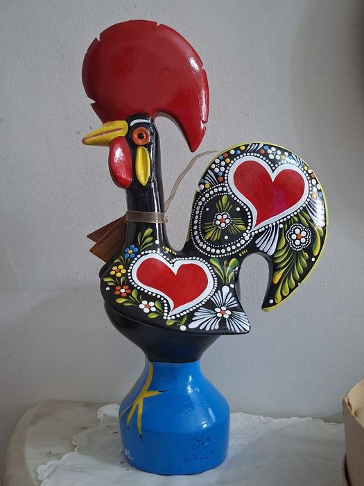 Galo de Barcelos da ceramista Maria Helena Silva de Barcelos