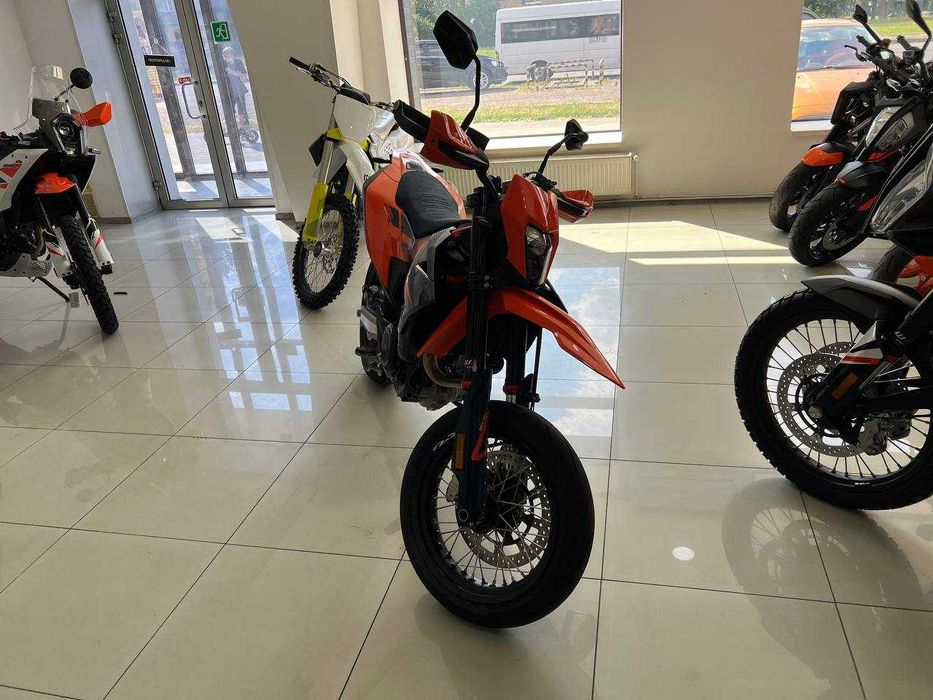Мотоцикл KTM 690 SMC R