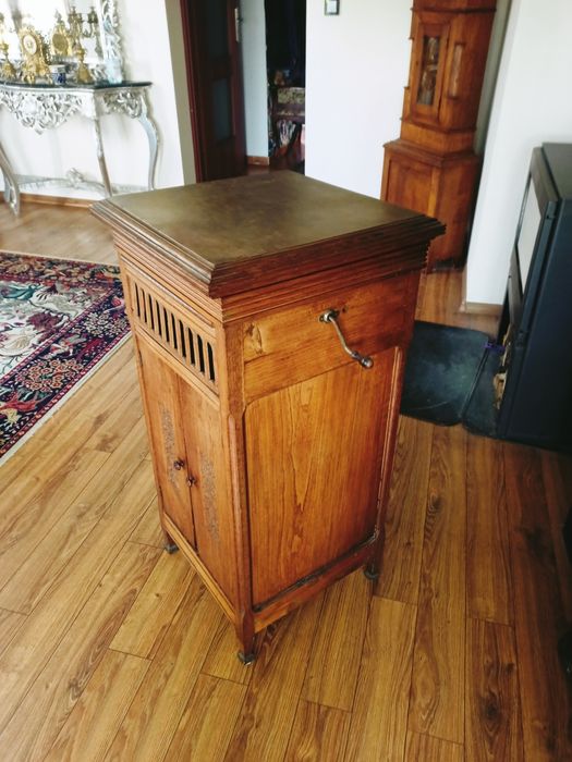 Gramofon przedwojenny antyk