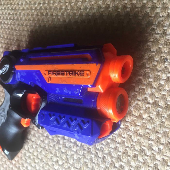 Lançador NERF Elite Firestrike sem balas