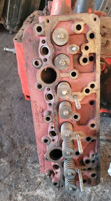 Głowica Mtz 80,82