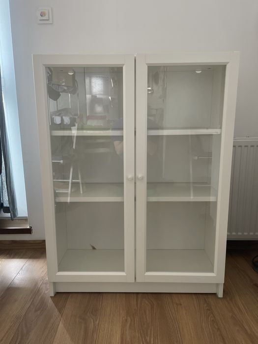 Biała witryna szafka  Billy / Oxberg IKEA wys. 106 cm
