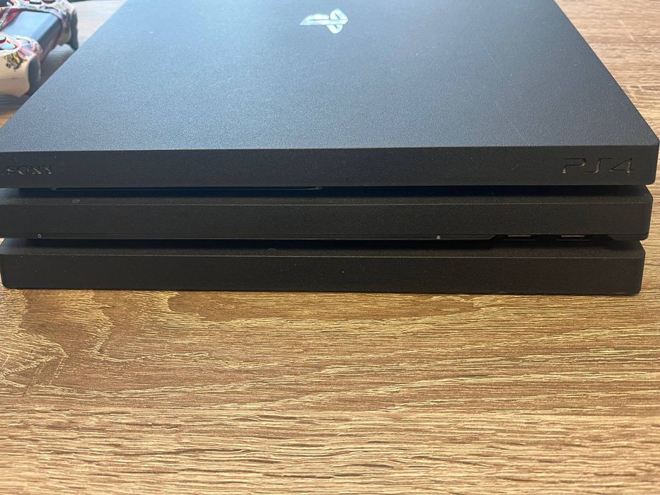 Playstation 4 Pro, 1 TB