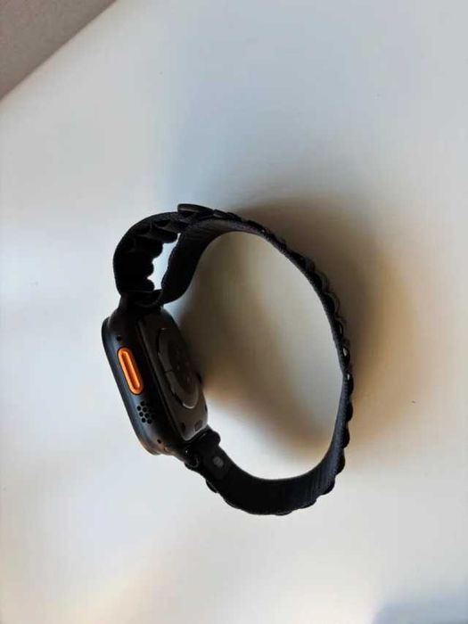 Apple Watch Ultra 3 GPS + Cellular 49mm Titânio Preto bracelete M