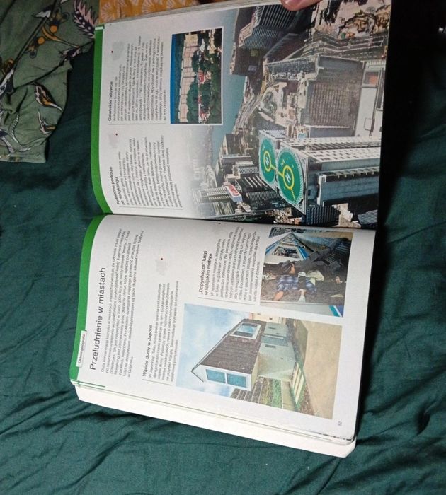 Oblicza Geografii 2