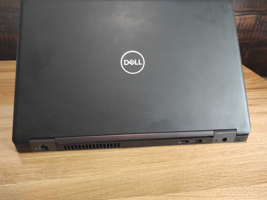 Laptop Dell Latitude 5590 i7-8650U, SDD 256 GB, 16 GB RAM DOTYKOWY EKRAN