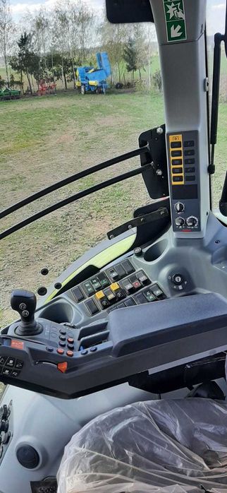 Claas  Arion 610