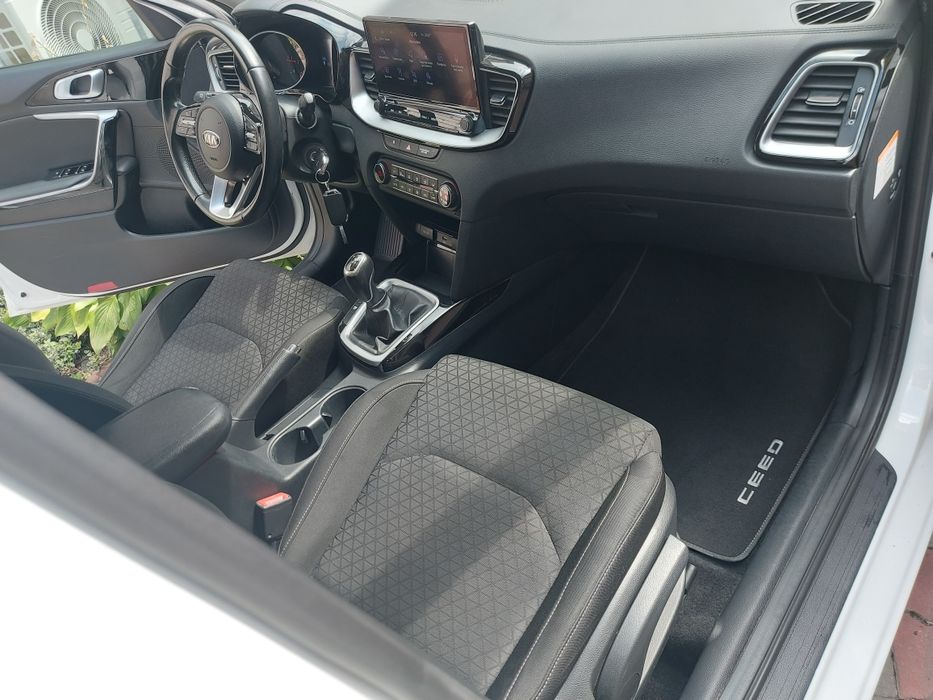 Кia Ceed 2021 рік 1.6 Дизель + Гібрид ( MHEV )