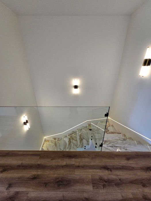 Продається ЕЛІТНИЙ будинок з авторським ремонтом, меблями і технікою!