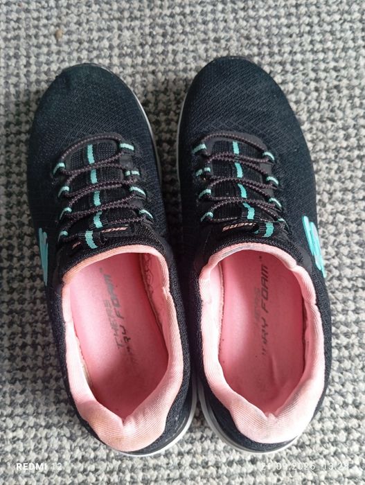 damskie buty sportowe Skechers Summits  r. 37