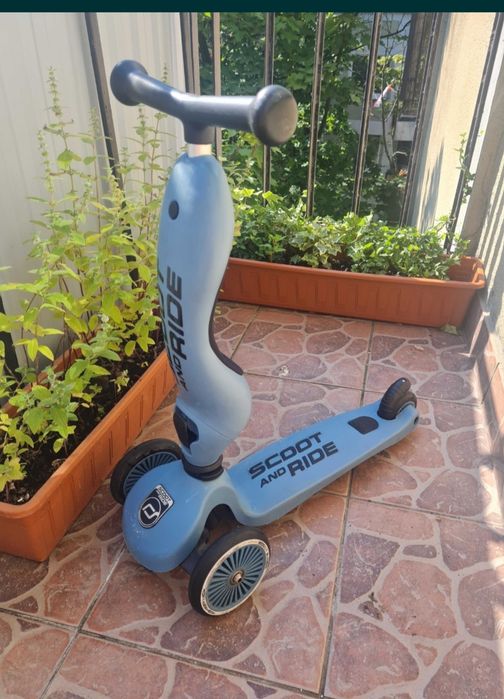 Scoot and ride niebieski