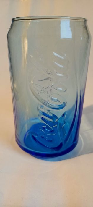 Coca-Cola retro w kształcie puszki, kolekcjonerska.