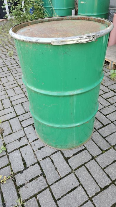 Beczki stalowe 200l