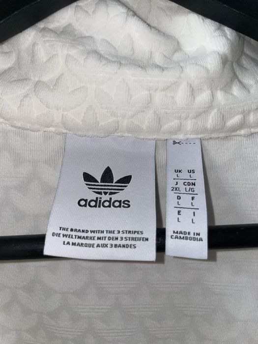 Білий косюм adidas monogram